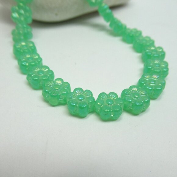 UG flower beads - Picture 4 of 8